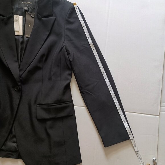 Banana Republic Classic Black Suit Coat with Pockets Women’s NWT Size 4P - Picture 14 of 16